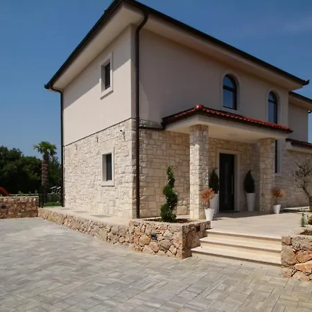 Sara Sveti Ivan (Krk)